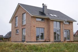 Designhaus in offener moderner  Bauweise  mit  Galerie, Sauna