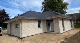 Winkelbungalow , ebenerdig, 117 m² für die kleine Familie  Traumhaus EEG KfW, modern